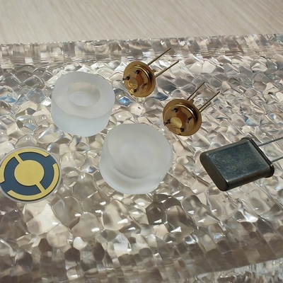 क्वार्ट्ज क्रिस्टल ऑसीलेटर रेज़ोनेटर आरएफ फ़िल्टर 1.8V - 3.3V